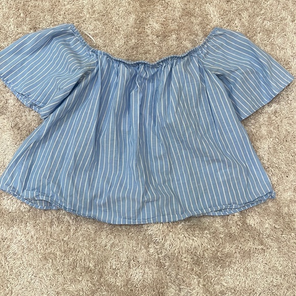 Express Crop Top - Picture 1 of 3